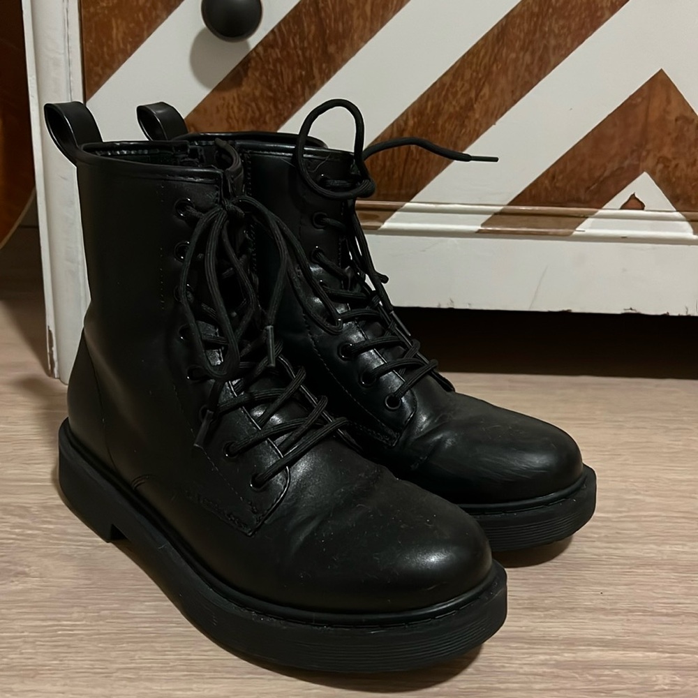 Women’s Black Boots